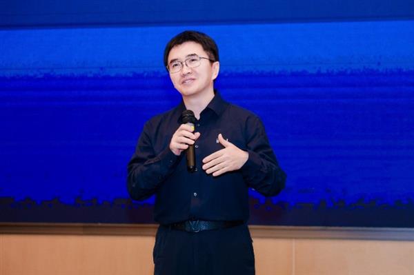 爱马仕橙退场！iPhone 18 Pro红色款偷跑：年度爆款色预定